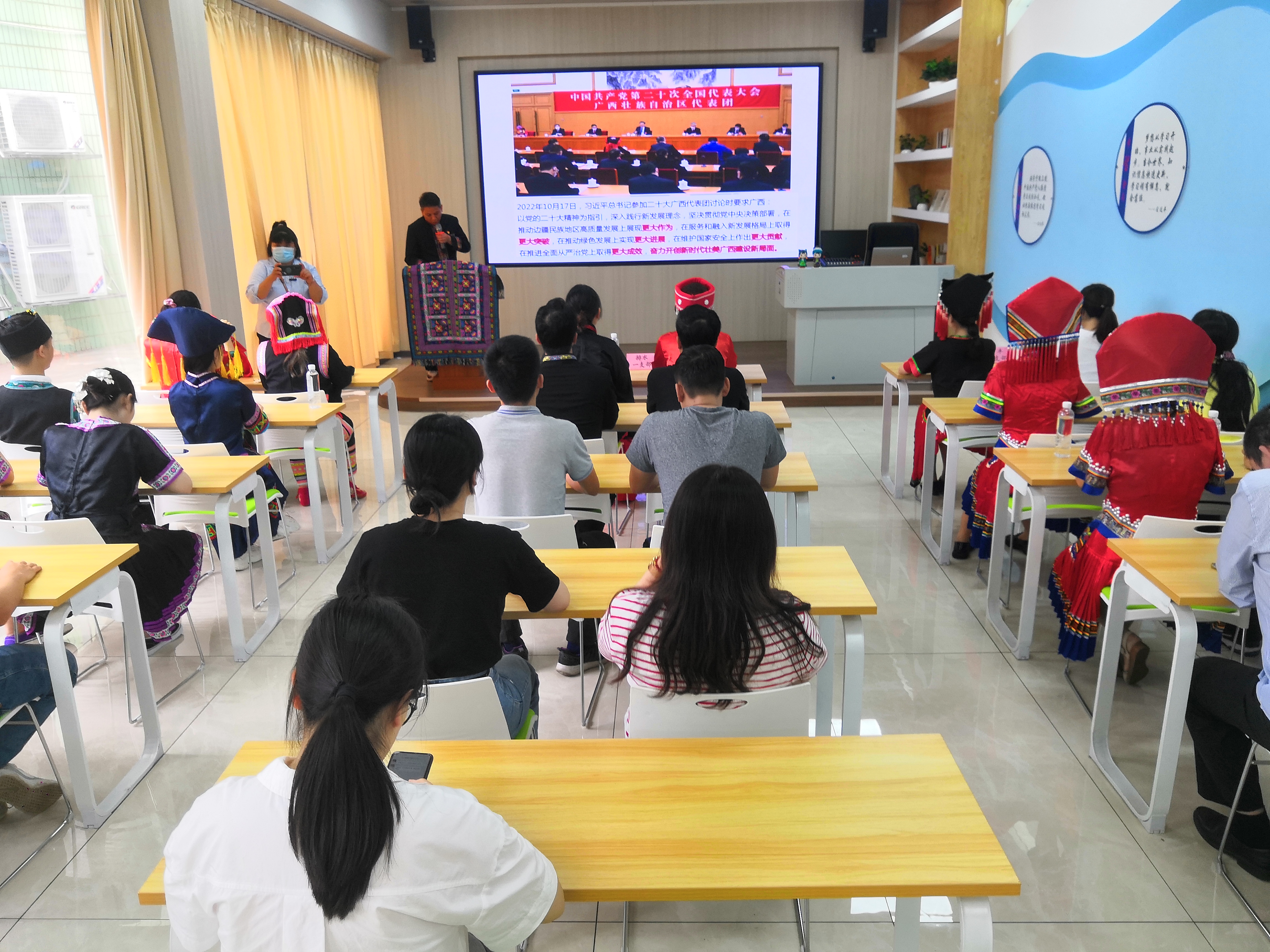 滾鐵環(huán)、拋繡球、同唱民族團結歌……市排水公司第一黨支部同慶“三月三”主題黨日活動(dòng)精彩紛呈