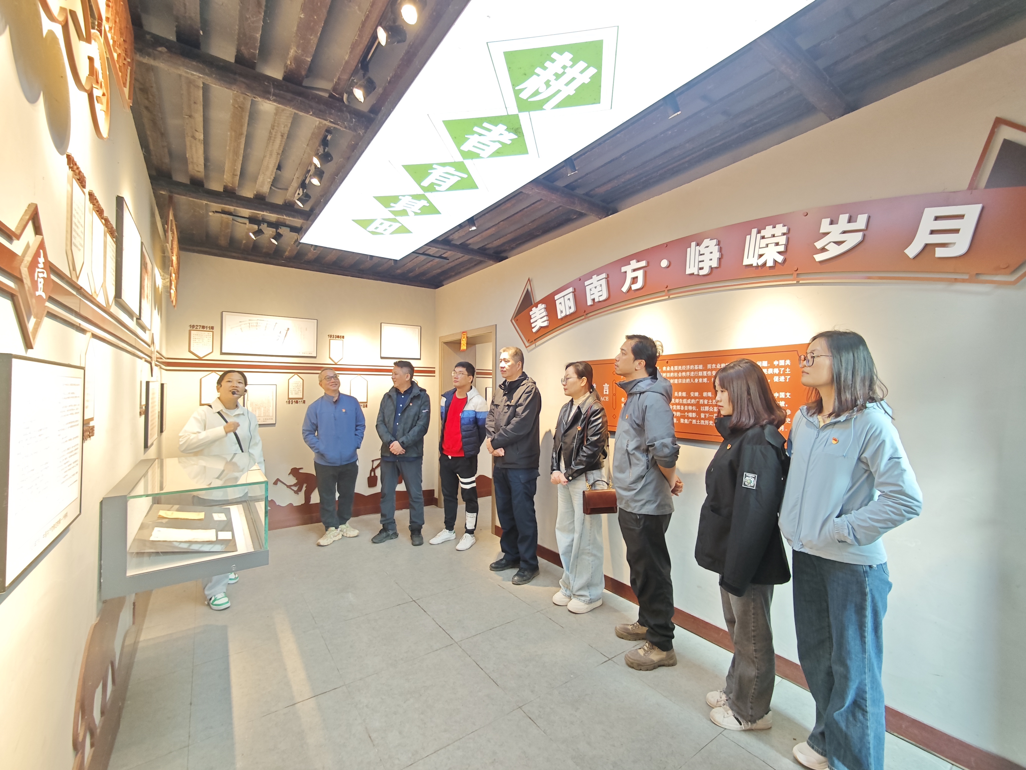 黨建引領(lǐng)聚合力，踐行初心暖民心—— 市排水公司開(kāi)展2024年在職黨員“走街巷、訪(fǎng)民情、促發(fā)展”活動(dòng)